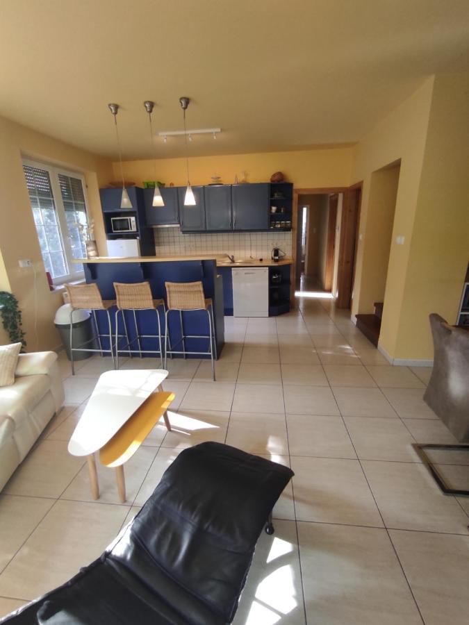 Benaja Swiss Nyaralohaz Villa Кестели Екстериор снимка